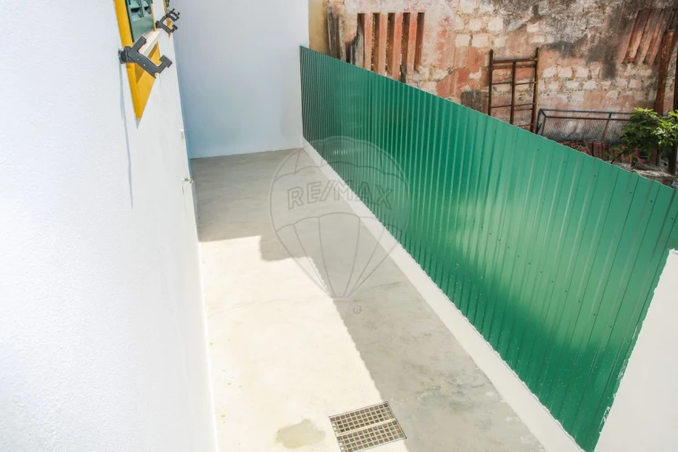 Moradia T2 para Venda em Almoster Foto 14