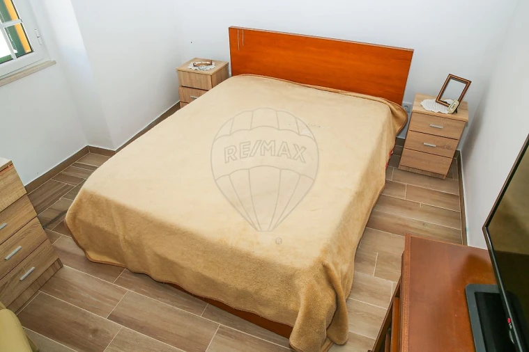 Moradia T2 para Venda em Almoster Foto 13