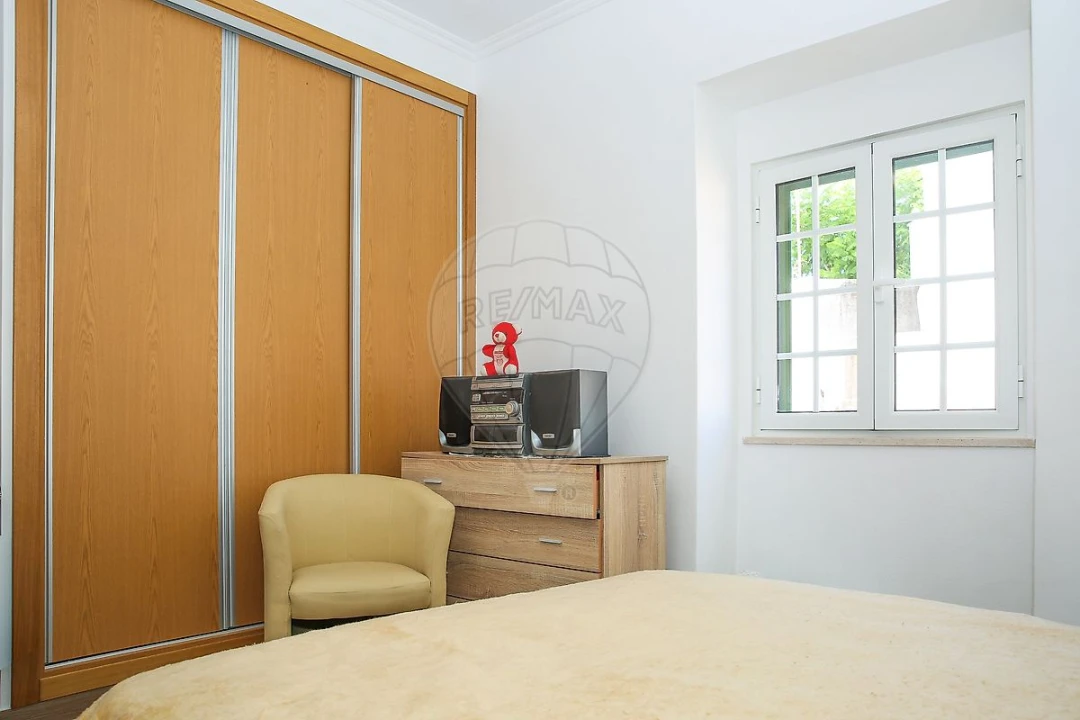 Moradia T2 para Venda em Almoster Foto 6