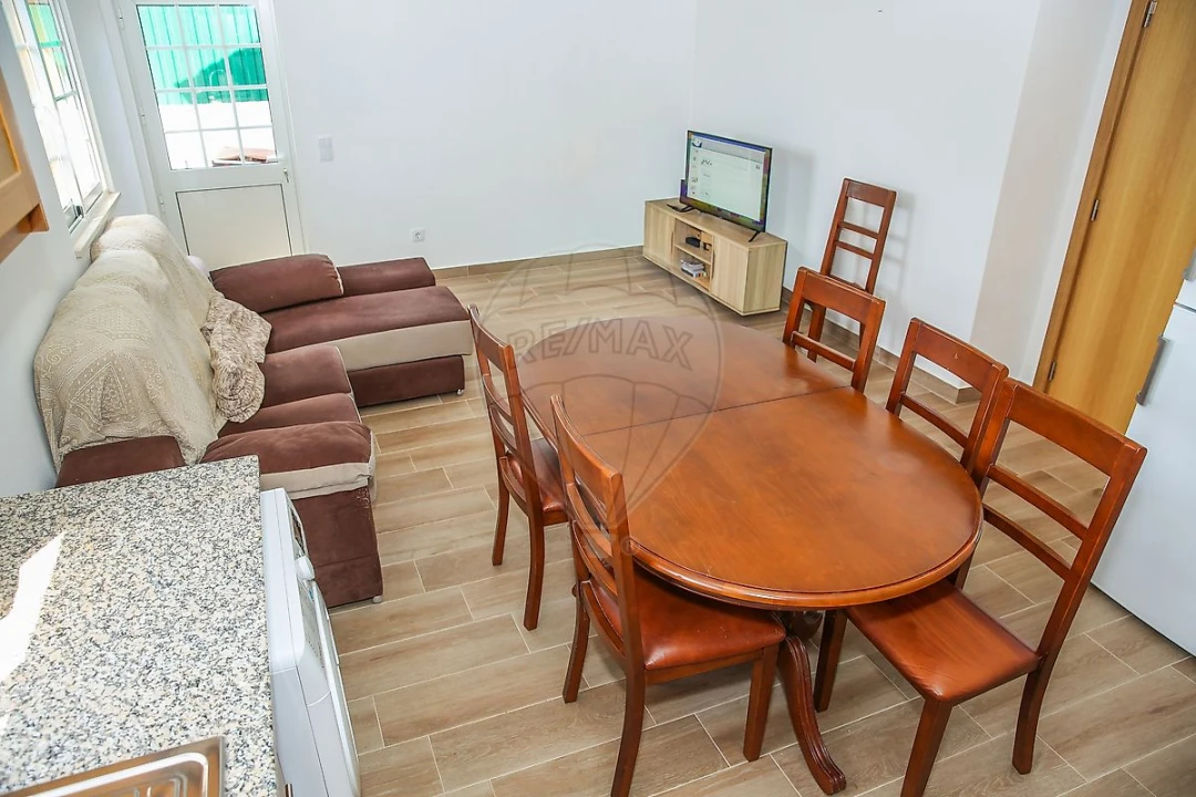 Moradia T2 para Venda em Almoster Foto 11