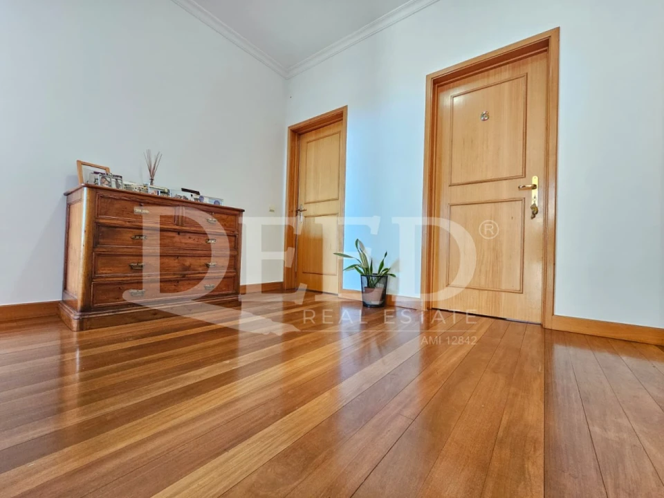 Moradia T4 para Venda em São Roque Foto 13