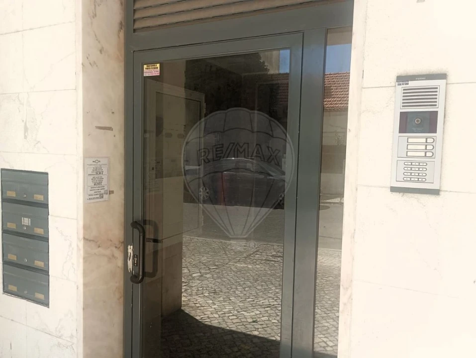 Apartamento T3 para Venda em Encosta do Sol Foto 3