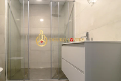 Apartamento T3 para Venda em Cedofeita, Santo Ildefonso, Sé, Miragaia, São Nicolau e Vitória