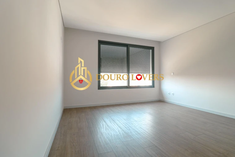 Apartamento T3 para Venda em Cedofeita, Santo Ildefonso, Sé, Miragaia, São Nicolau e Vitória Foto 20