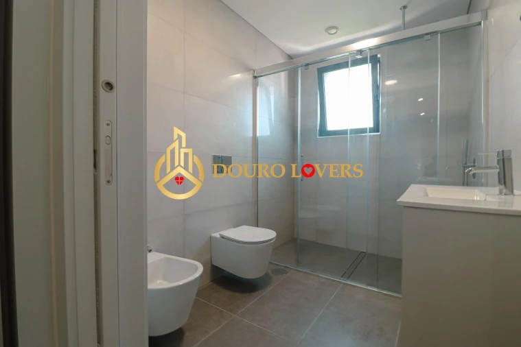Apartamento T3 para Venda em Cedofeita, Santo Ildefonso, Sé, Miragaia, São Nicolau e Vitória Foto 12