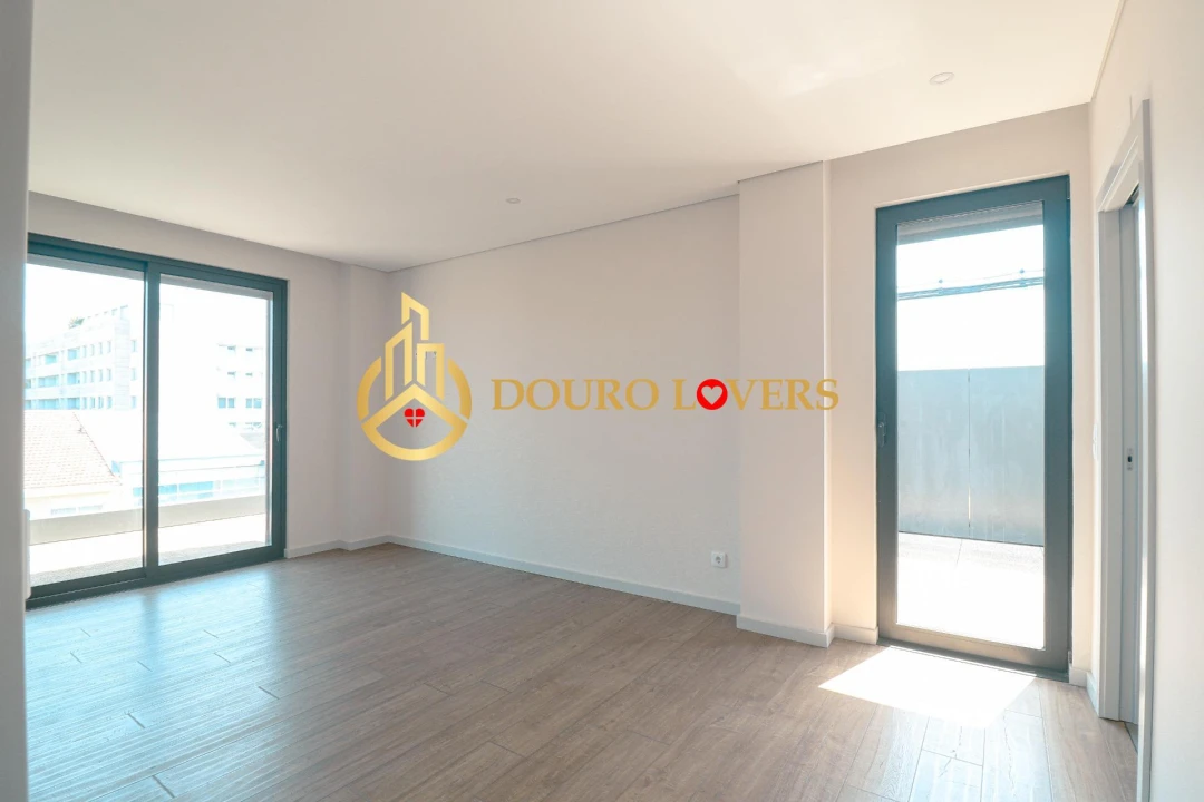 Apartamento T4 para Venda em Cedofeita, Santo Ildefonso, Sé, Miragaia, São Nicolau e Vitória Foto 29