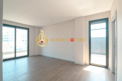 Apartamento T4 para Venda em Cedofeita, Santo Ildefonso, Sé, Miragaia, São Nicolau e Vitória