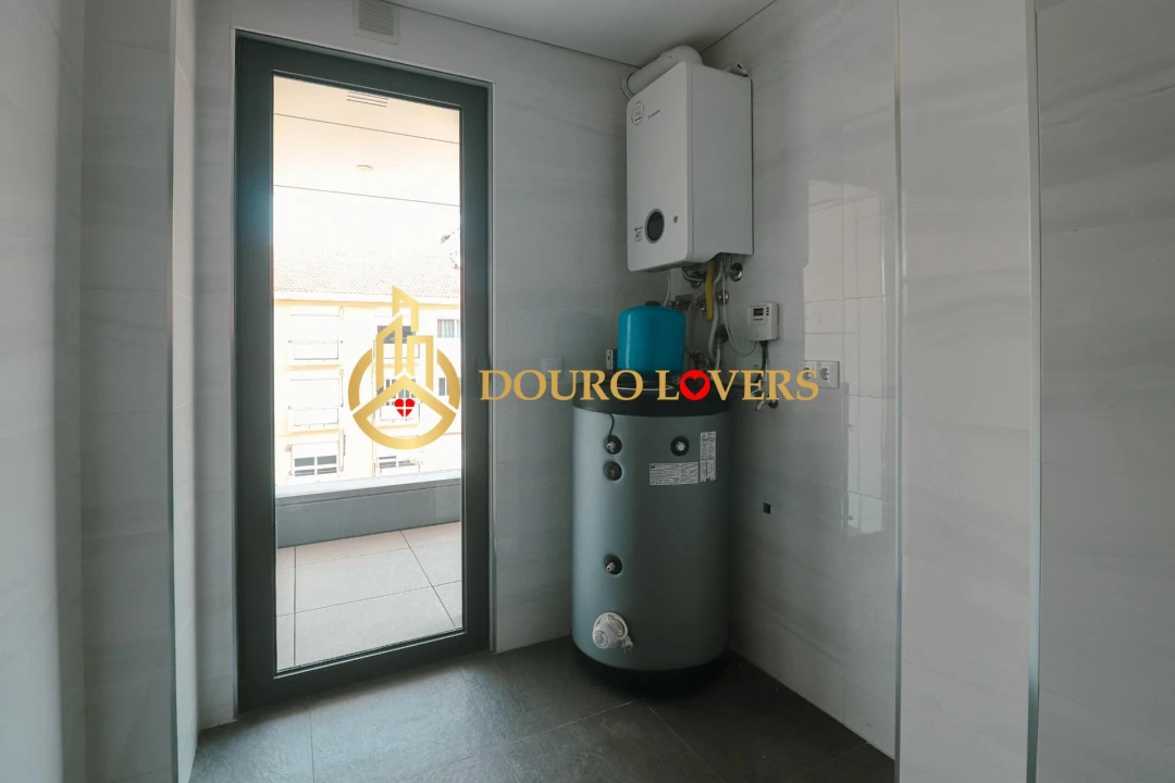 Apartamento T3 para Venda em Cedofeita, Santo Ildefonso, Sé, Miragaia, São Nicolau e Vitória Foto 10