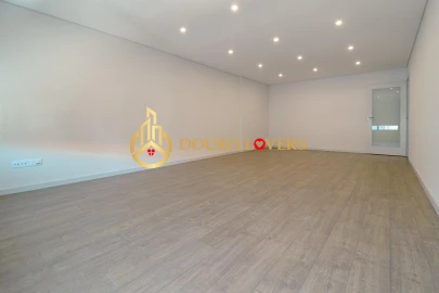 Apartamento T3 para Venda em Cedofeita, Santo Ildefonso, Sé, Miragaia, São Nicolau e Vitória