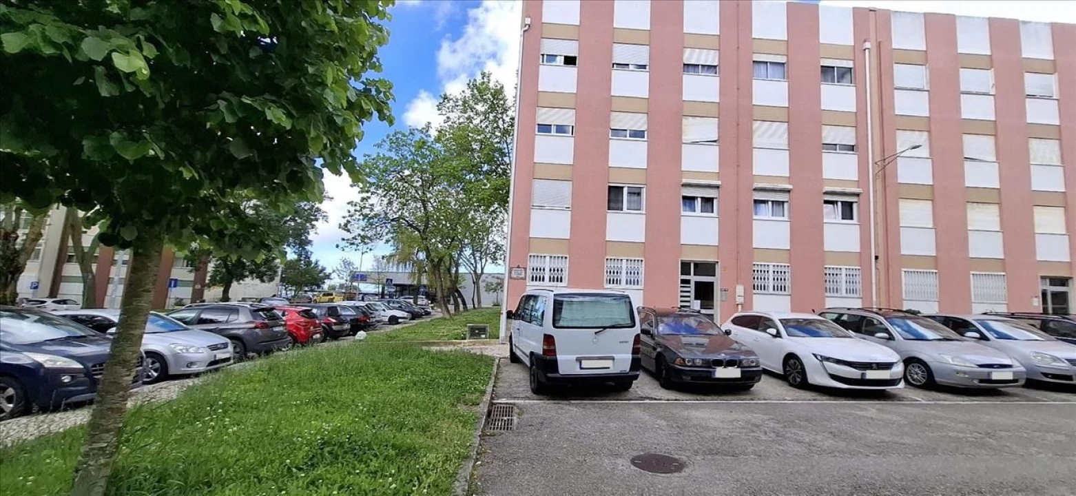 Apartamento T2 para Venda em Cacém e São Marcos Foto 13