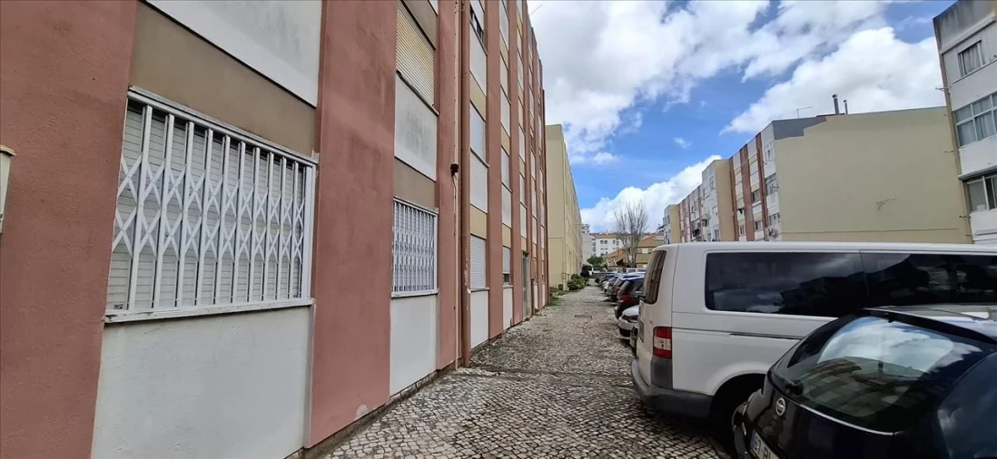 Apartamento T2 para Venda em Cacém e São Marcos Foto 12
