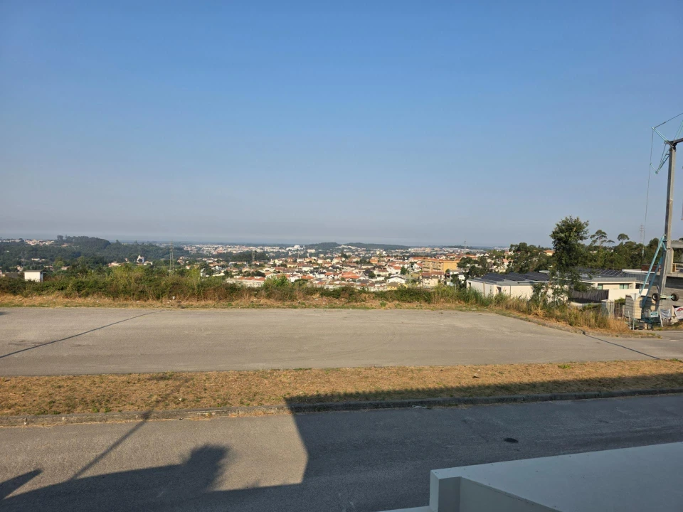 Moradia T6 para Venda em Escapães Foto 16