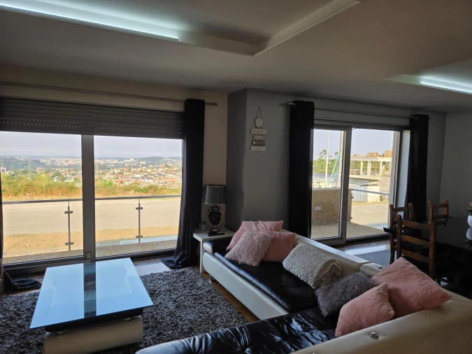 Moradia T6 para Venda em Escapães Foto 10