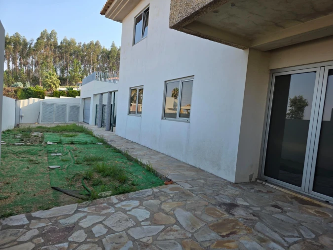 Moradia T6 para Venda em Escapães Foto 40