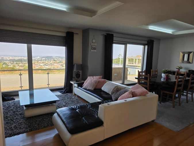 Moradia T6 para Venda em Escapães Foto 9