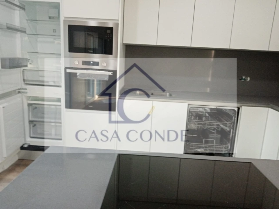 Moradia T4 para Venda em Fernao Ferro Foto 3