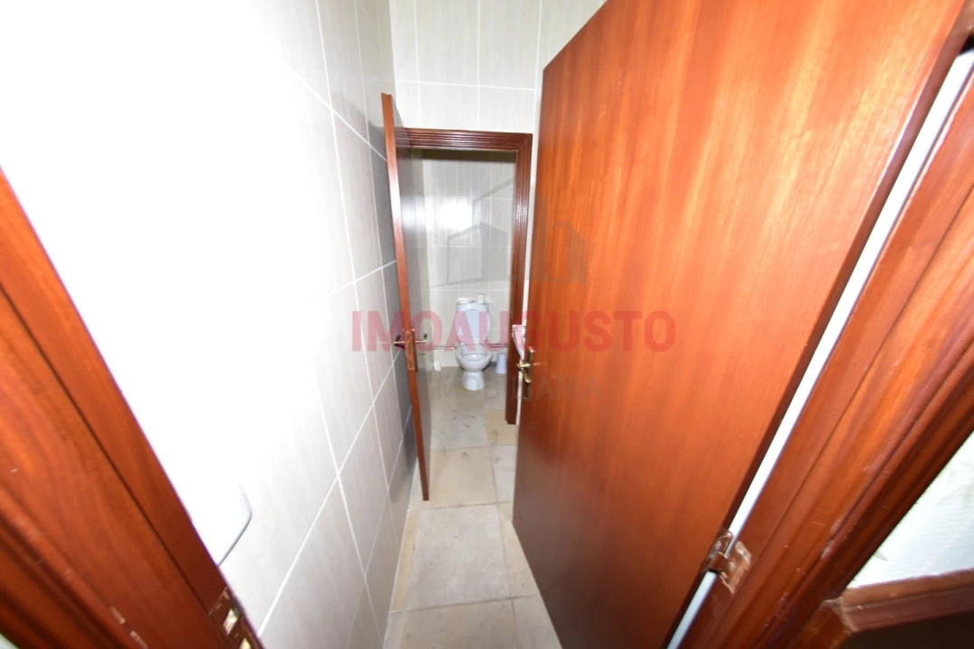 Loja para Venda em Guarda Foto 12