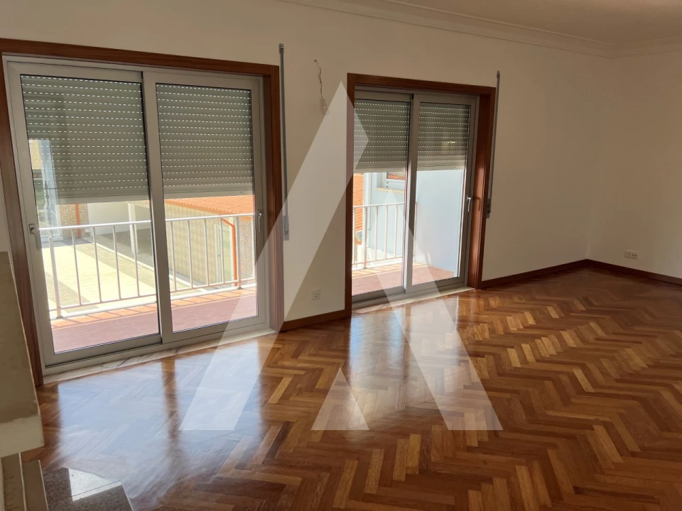 Moradia T4 para Venda em São Bernardo Foto 6