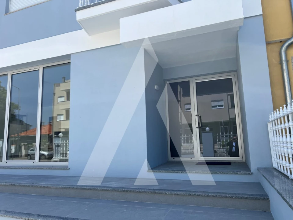 Moradia T4 para Venda em São Bernardo Foto 3