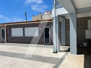 Moradia T4 para Venda em São Bernardo