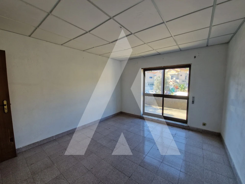 Moradia T5 para Venda em Santa Clara e Castelo Viegas Foto 8