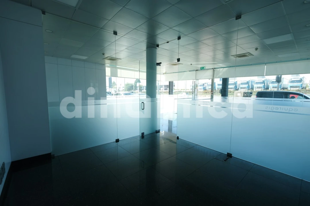 Loja para Arrendamento em Vila Nova de Famalicão e Calendário Foto 13