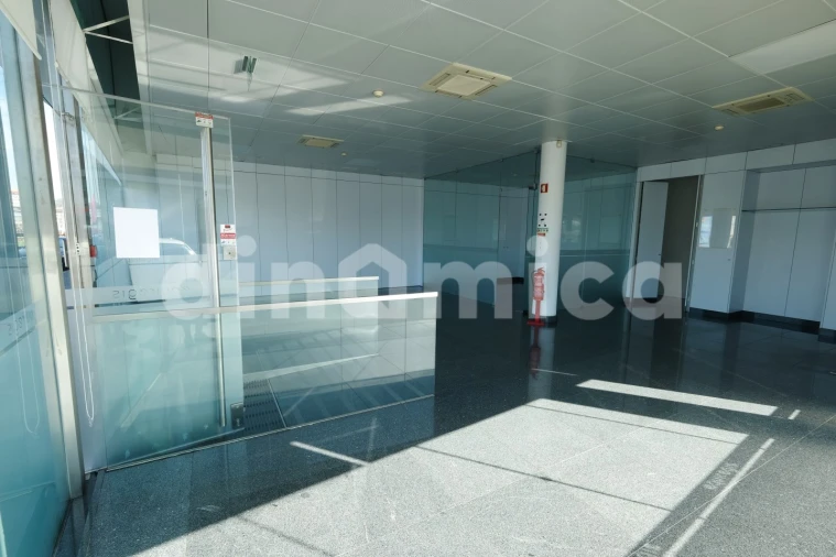 Loja para Arrendamento em Vila Nova de Famalicão e Calendário Foto 7