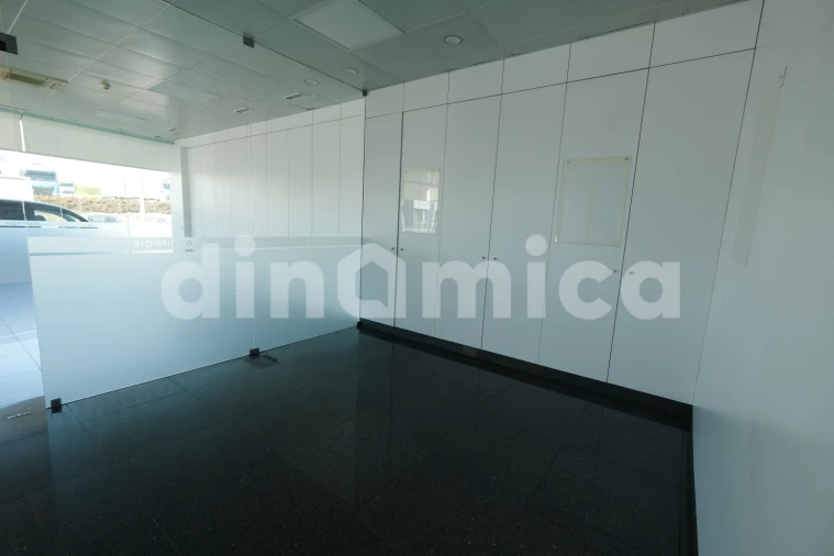 Loja para Arrendamento em Vila Nova de Famalicão e Calendário Foto 12