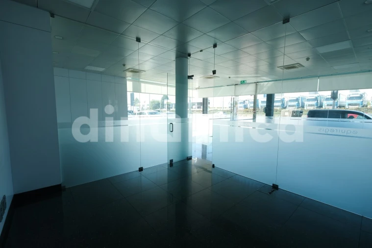 Loja para Arrendamento em Vila Nova de Famalicão e Calendário Foto 13