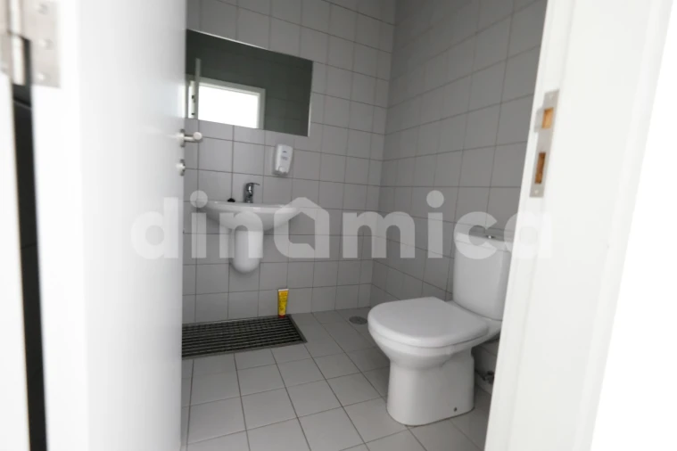 Loja para Arrendamento em Vila Nova de Famalicão e Calendário Foto 19