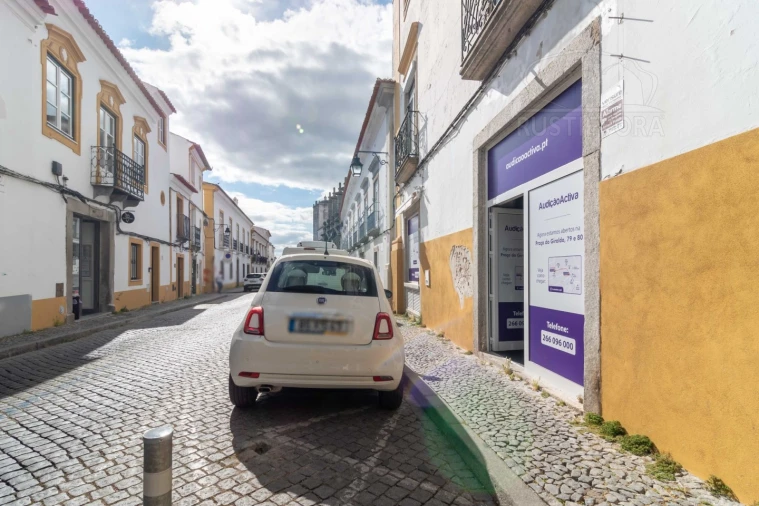 Loja para Arrendamento em Évora (São Mamede, Sé, São Pedro e Santo Antão) Foto 5