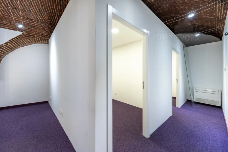 Loja para Arrendamento em Évora (São Mamede, Sé, São Pedro e Santo Antão) Foto 2