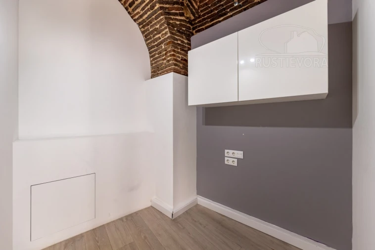 Loja para Arrendamento em Évora (São Mamede, Sé, São Pedro e Santo Antão) Foto 13