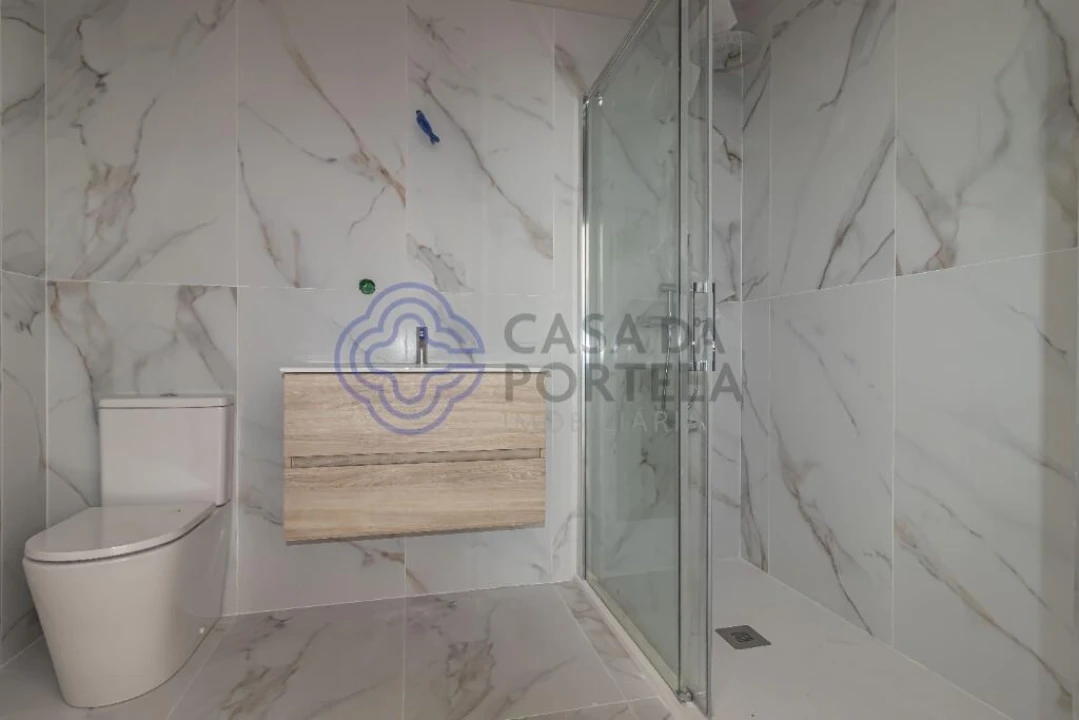 Apartamento T2 para Venda em Mozelos Foto 15