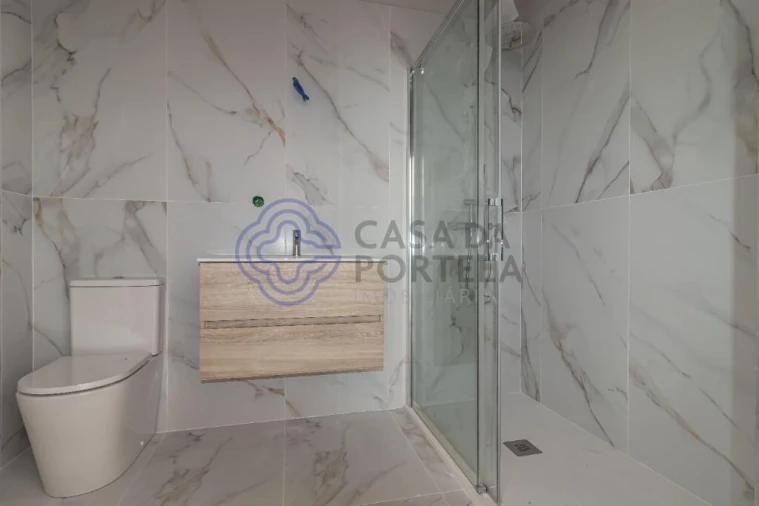 Apartamento T2 para Venda em Mozelos Foto 15