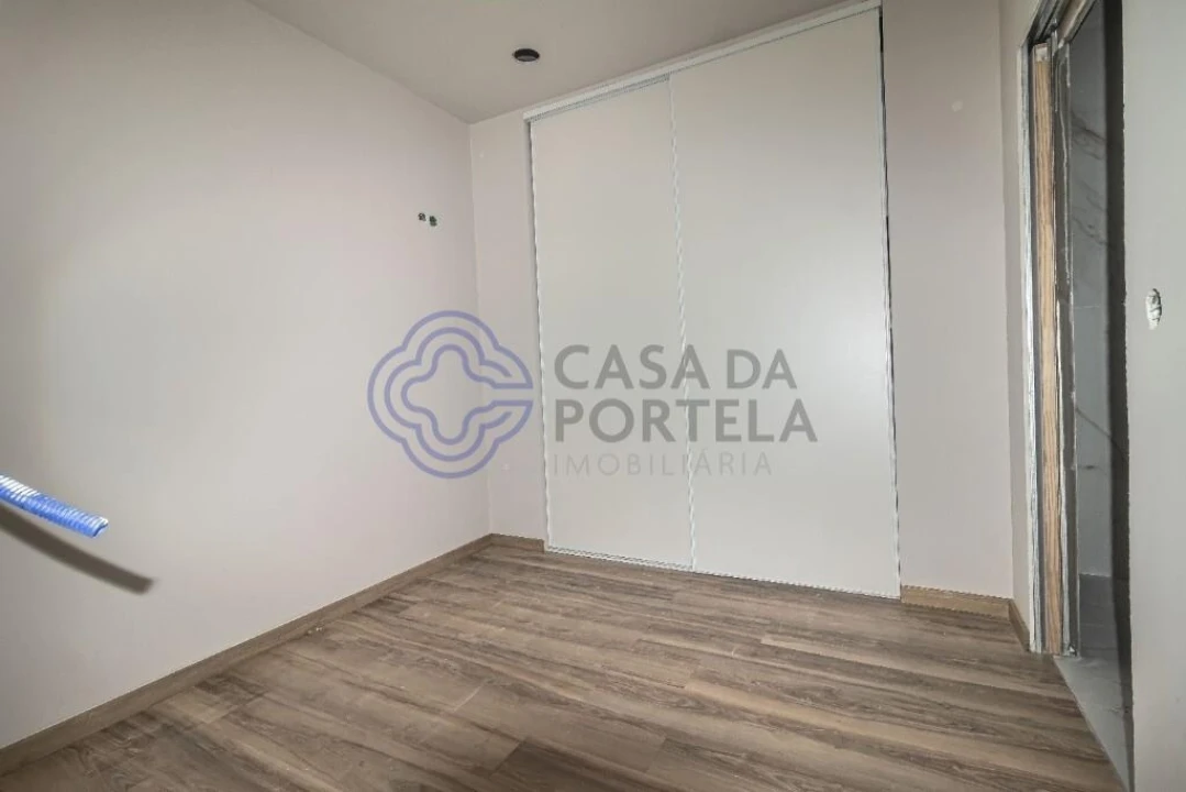 Apartamento T2 para Venda em Mozelos Foto 6
