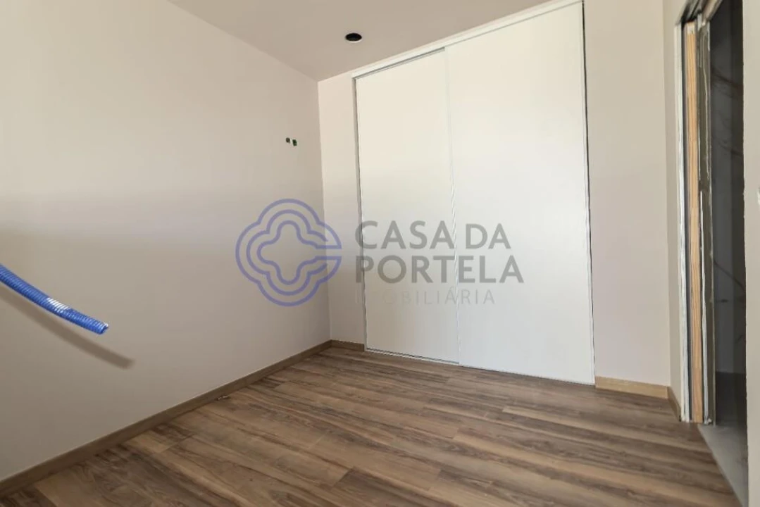 Apartamento T2 para Venda em Mozelos Foto 7