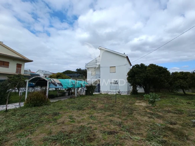 Moradia T3 para Venda em Seixal, Arrentela e Aldeia de Paio Pires Foto 2