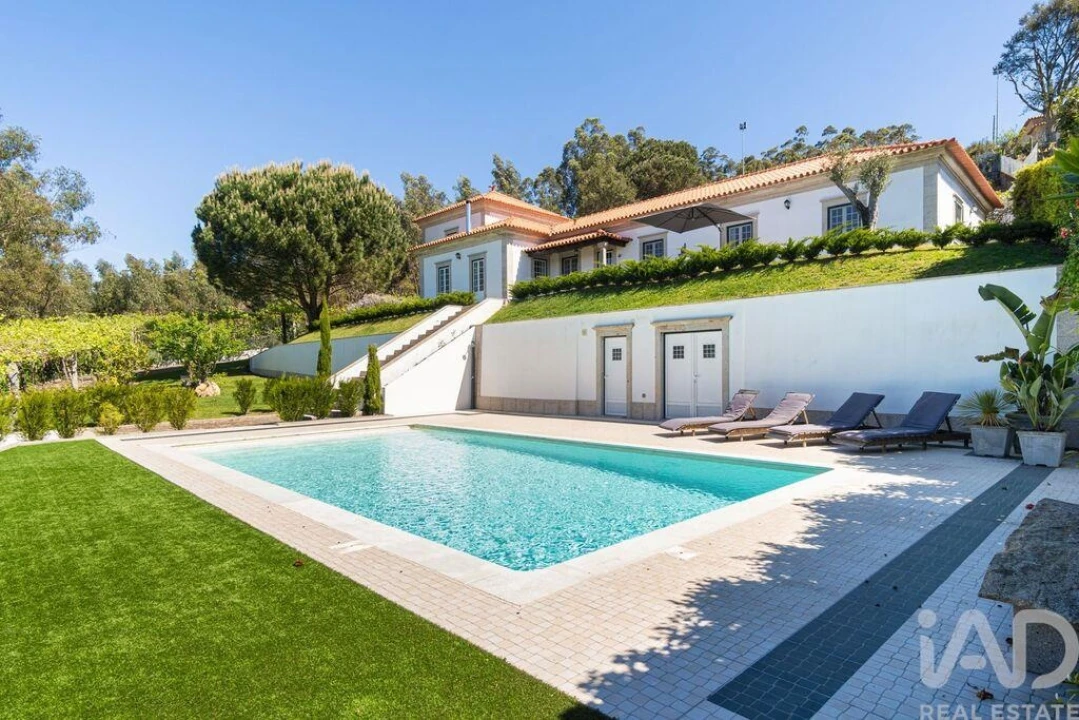 Moradia T4 para Venda em Esqueiros, Nevogilde e Travassós Foto 1