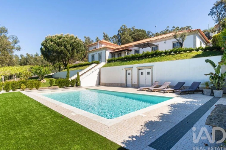 Moradia T4 para Venda em Esqueiros, Nevogilde e Travassós