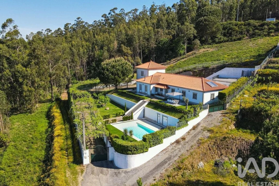 Moradia T4 para Venda em Esqueiros, Nevogilde e Travassós Foto 33