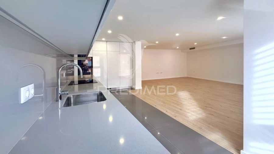 Apartamento T3 para Venda em Azurem Foto 3