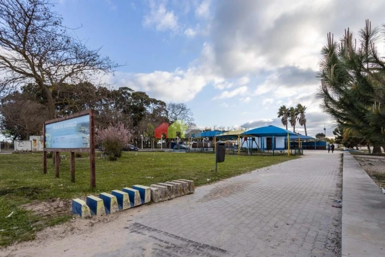 Terreno para Venda em Samouco Foto 10