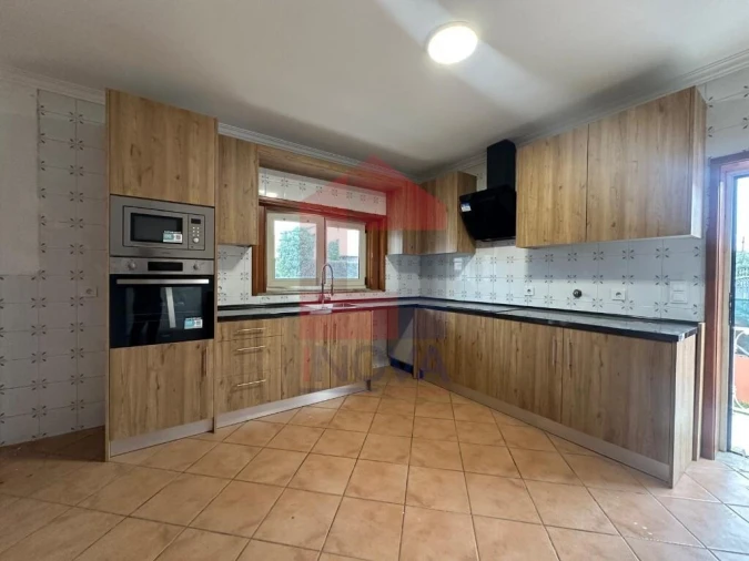 Moradia T3 para Venda em Nine Foto 3