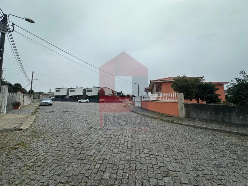 Moradia T3 para Venda em Nine Foto 28