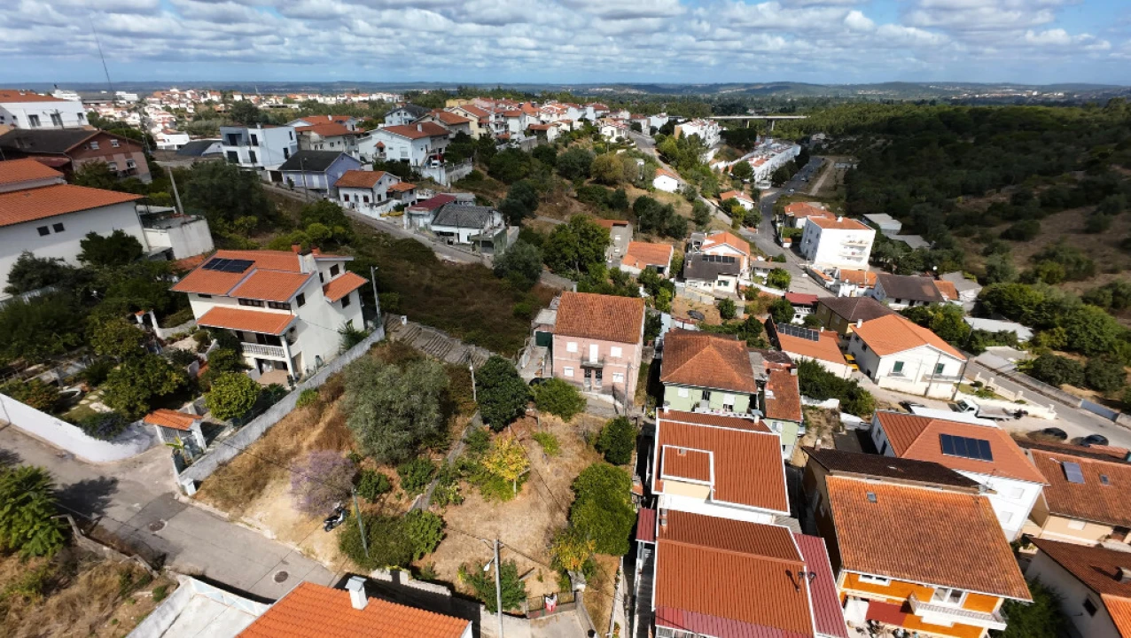 Terreno para Venda em Eiras e São Paulo de Frades Foto 1