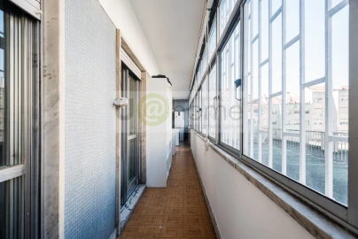 Apartamento T5 para Venda em Alvalade