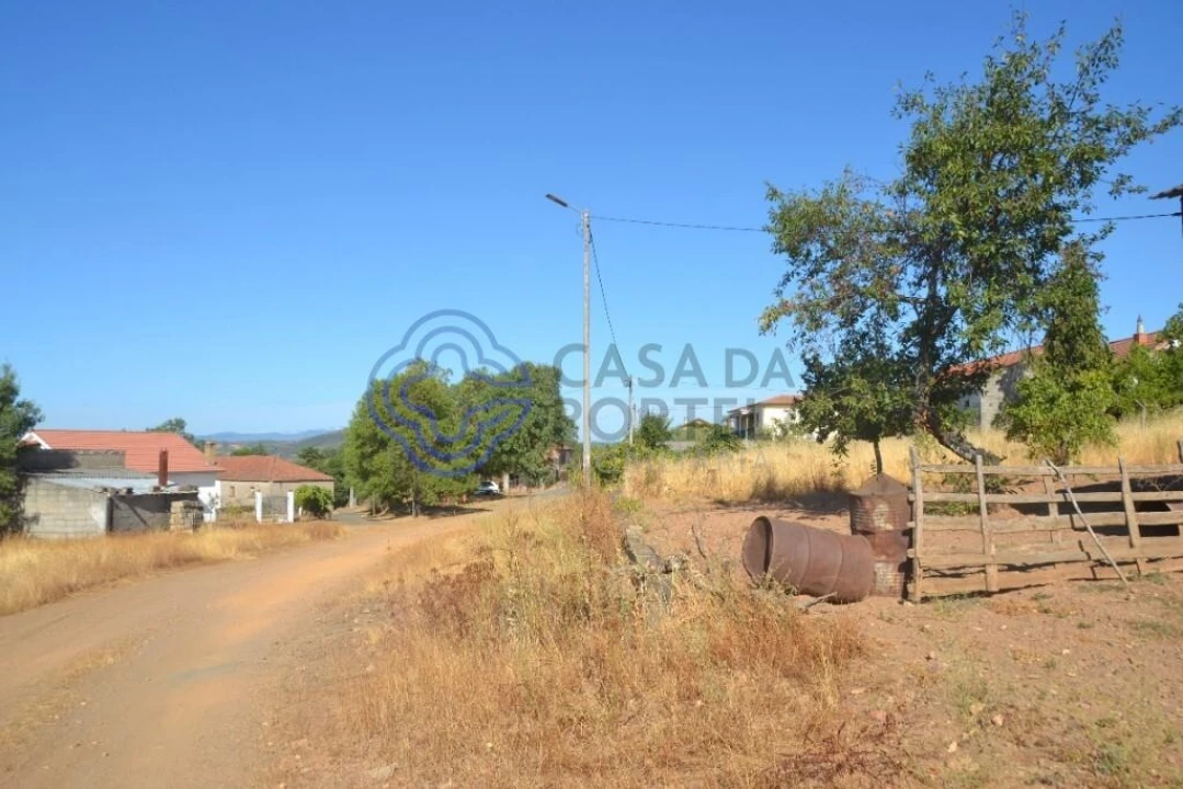 Terreno para Venda em Pinelo Foto 13