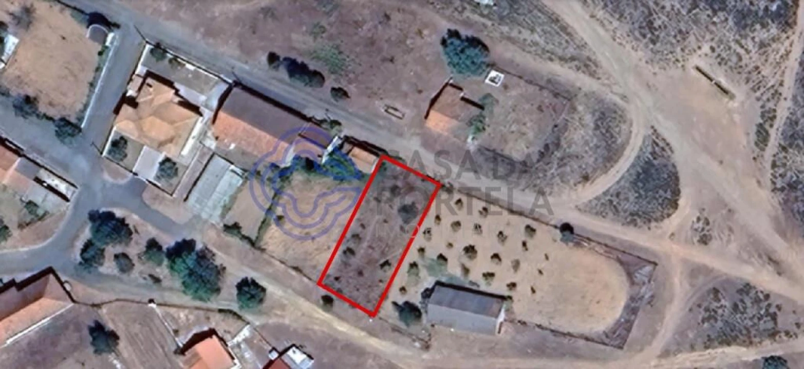 Terreno para Venda em Pinelo Foto 2