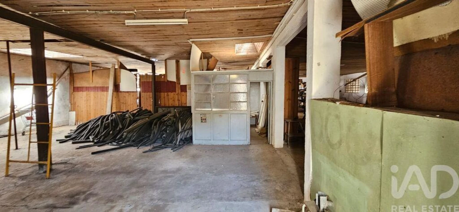 Loja para Venda em Minde Foto 3